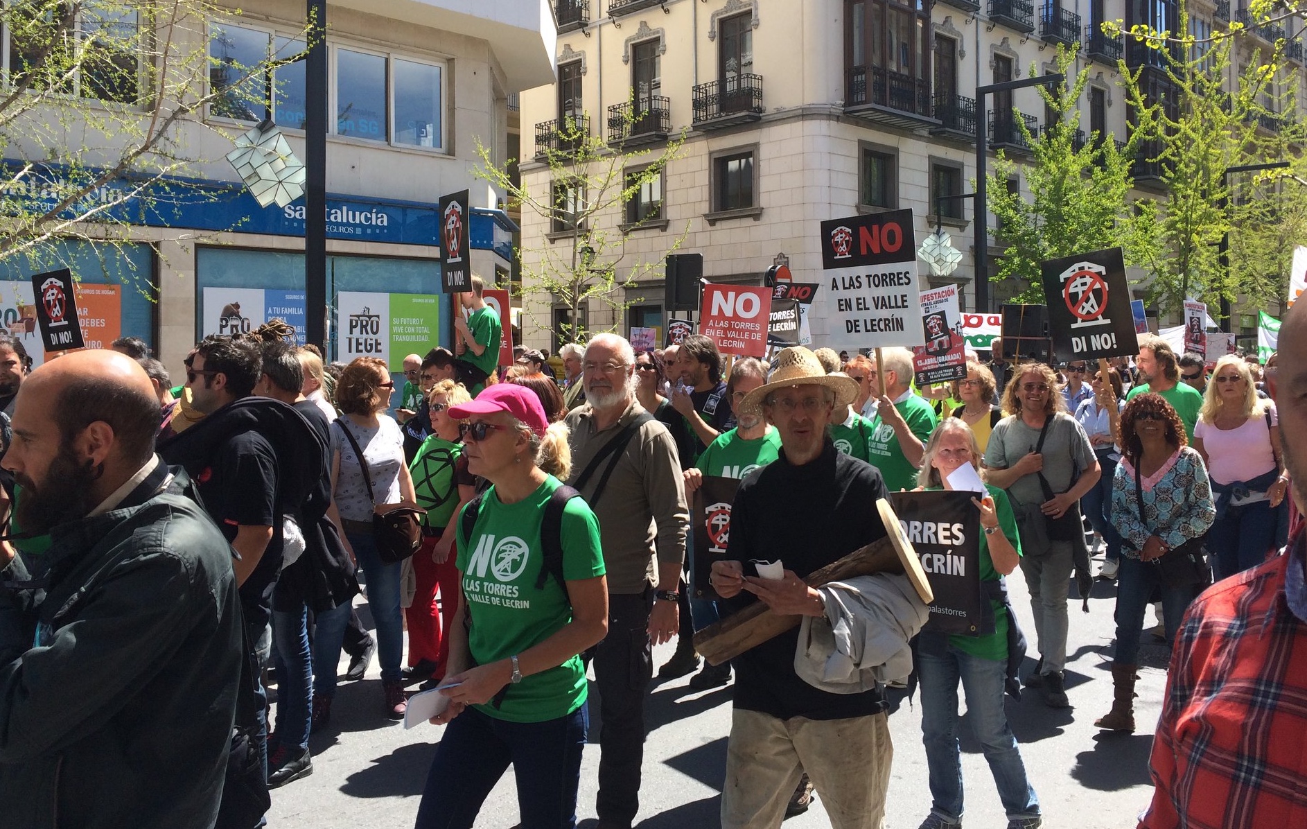 manifestacion de Di No A Los Torres en Granada